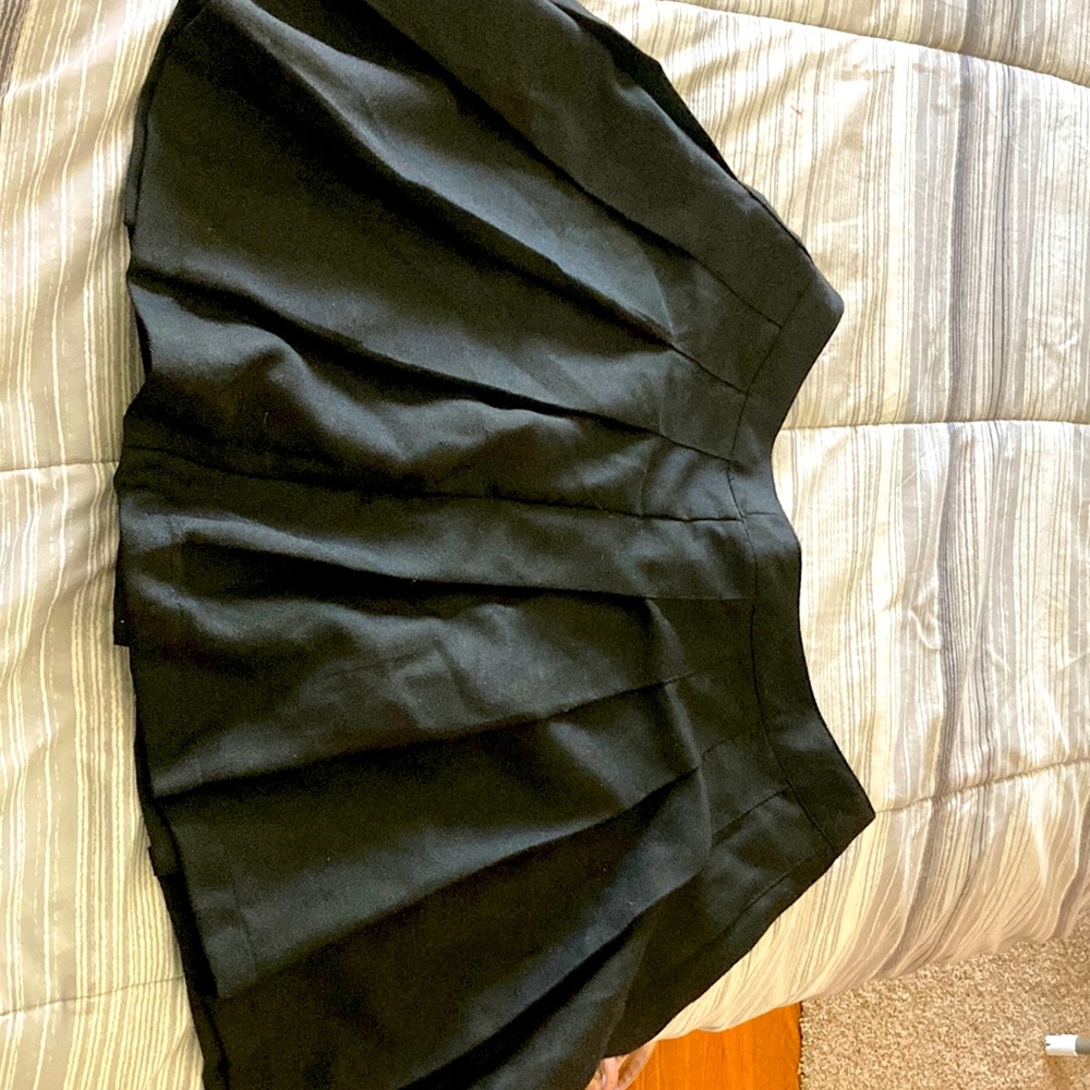 Women’s skirt. Black. From Forever 21 size M